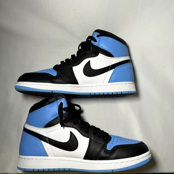 Size 8 - Nike Air Jordan 1 Retro High OG UNC Toe Men's Shoes - Picture 2 of 8